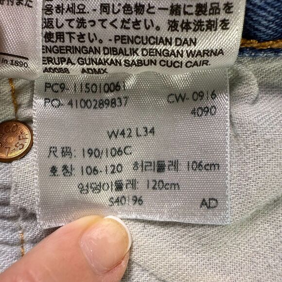 Levi's 501 Button Fly Blank Tab Jeans Men's 42x34 Med. Wash Straight Leg 2/$50 - Picture 11 of 16